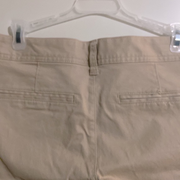 Old Navy Tan women’s cotton khaki trouser. Size 4P Wide leg - Picture 2 of 3